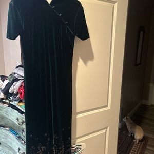 Vintage long velvet deep green dress